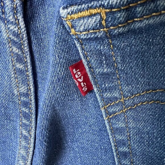 Levis Jeans Womens Size 28 Wedgie Straight Medium Wash Button Fly Stretch - Picture 11 of 16
